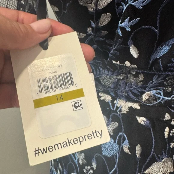 Kensie Floral V-Neck Dress - Black and White - Picture 10 of 13